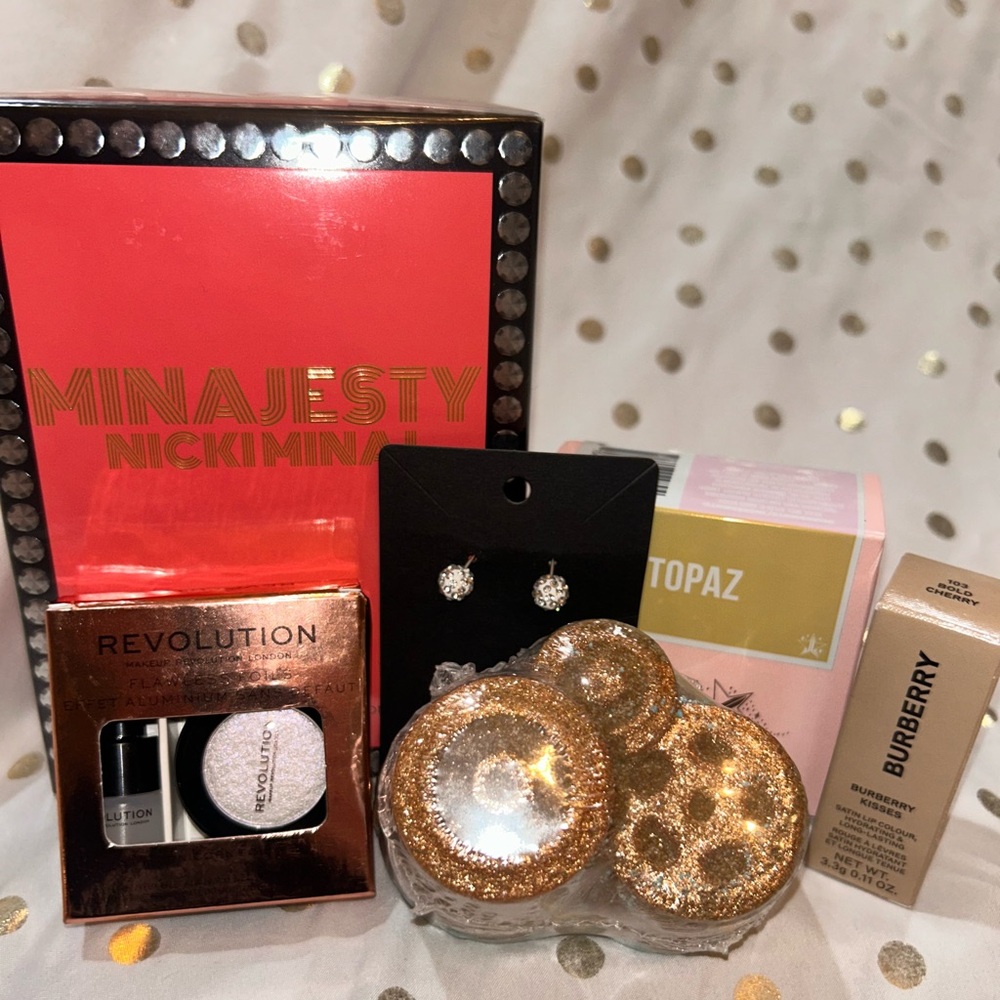 Burberry & Minajesty “Royal Reveal” Bundle! $145+ - 7 pcs!